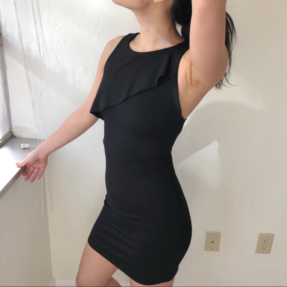 {zara} fitted sheath dress with ruffles - Picture 4 of 4